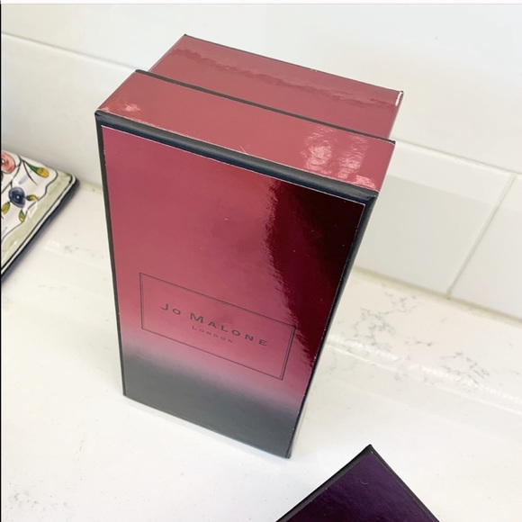 Jo Malone Holiday 2021 Gift Boxes, Set of 2 - Picture 8 of 10